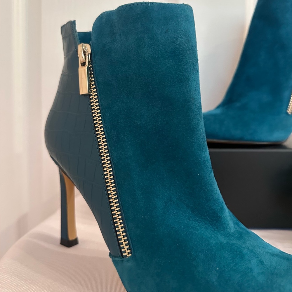 WHBM ~ Teal Suede and Croc Embossed Point Toe Ankle Booties w/Silver Hardware - Picture 4 of 8
